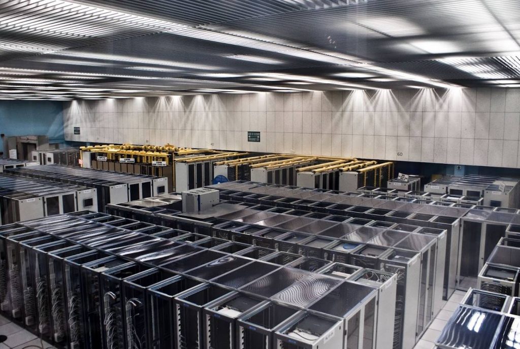 AI Bubble Warning: What Investors Should Know About Central Bank Alerts